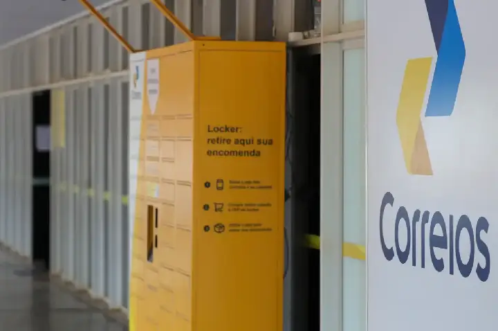Após semana em greve, empregados dos Correios têm dissídio na segunda
