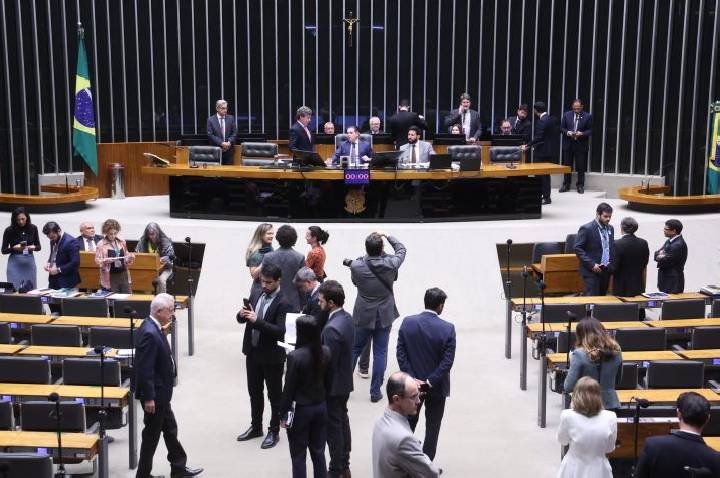 Câmara aprova MP que acaba com a 