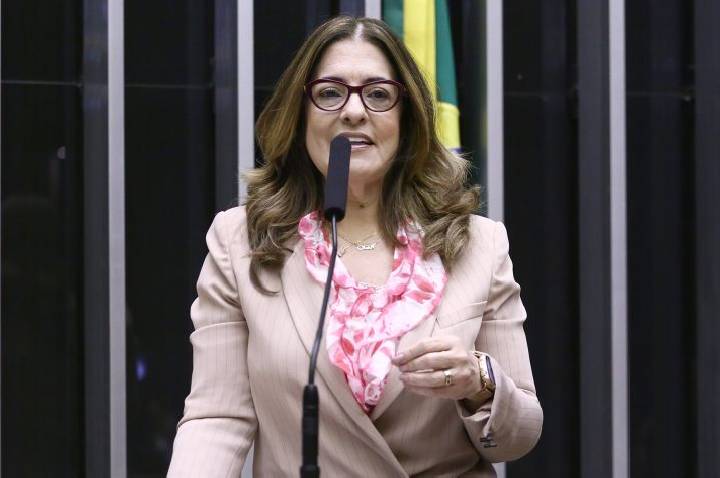 Comissão aprova acesso a direitos sociais e previdenciários a mulheres da pesca artesanal