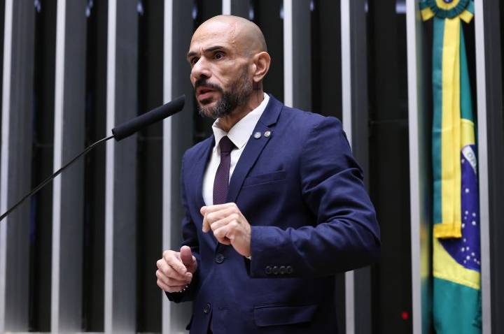 Comissão aprova pena específica para expulsão de moradores por facções criminosas