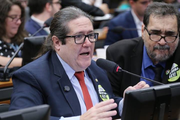 Comissão aprova projeto que assegura criação de grêmios estudantis nas escolas