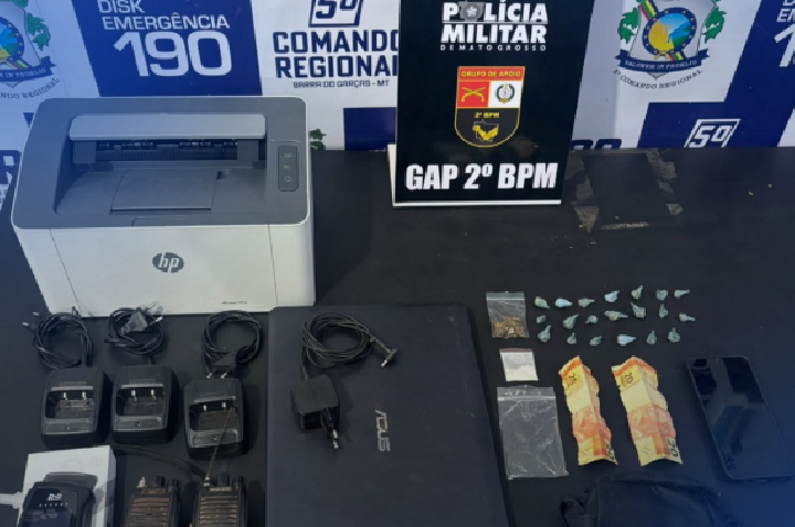 Dois homens são presos com drogas e objetos furtados em Barra do Garças