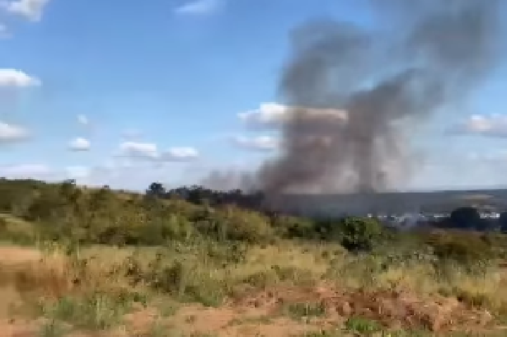Incêndio em área de mata mobiliza bombeiros em Barra do Garças