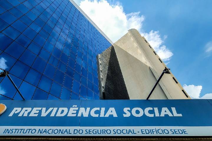 INSS: entenda casos que permitem auxílio e aposentadoria sem carência