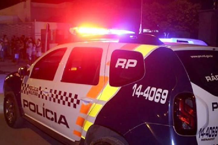 Jovem é baleado após fugir de denúncia por ameaça com arma de fogo