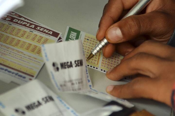 Mega-Sena sorteia prêmio acumulado de R$ 102 milhões nesta quinta