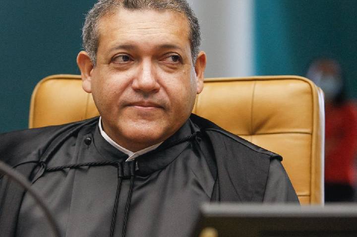Nunes Marques suspende novos posts e seguidores no Exército do Lula 