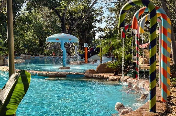 Parque das Águas Quentes estará aberto todos os dias neste mês de julho