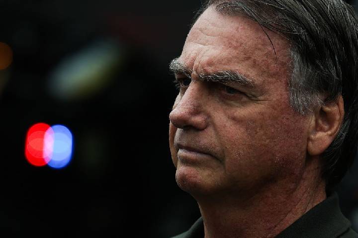 PGR dá parecer favorável à retomada de visitas de Flávio ao pai