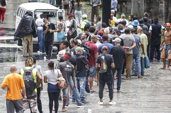 População em situação de rua passa de 388 mil em maio; SP lidera