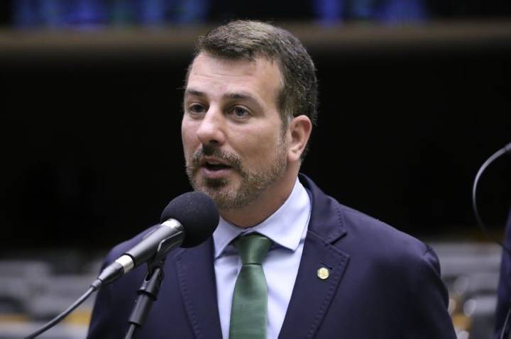 Projeto cria sistema de descarte especial para agulhas e seringas usadas em casa