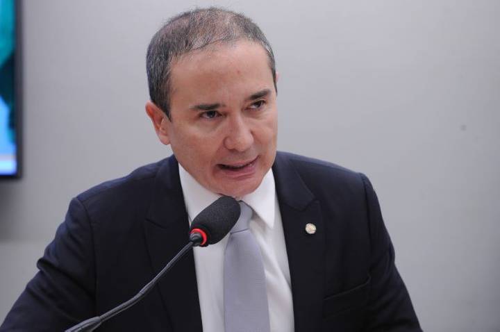 Projeto proíbe anúncios em planos pagos de streaming contratados sem publicidade