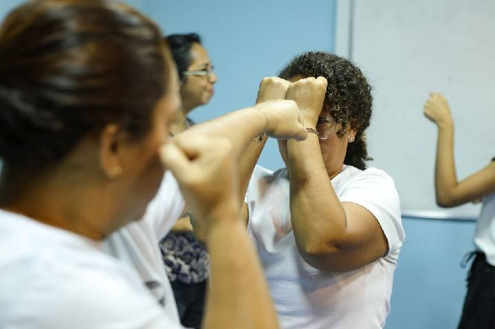 Senado aprova venda de spray de pimenta para defesa de mulheres