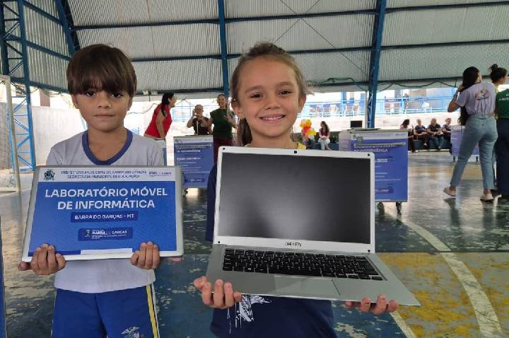 Tecnologia chega às salas de aula com novos laboratórios móveis em Barra do Garças