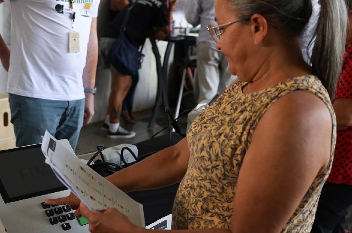 TRE-RJ distribui mais de 1 milhão de colas eleitorais para dia do voto