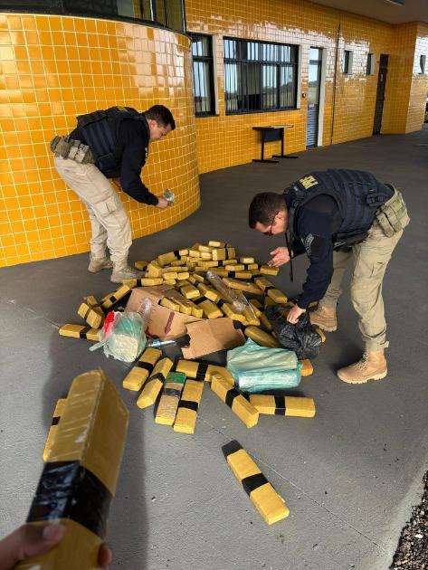 PRF intercepta mais de 116 kg de drogas na BR-070, em Barra do Garças