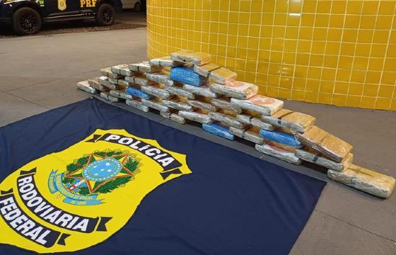 Casal é preso com mais de 41 kg de maconha durante fiscalização da PRF em Barra do Garças