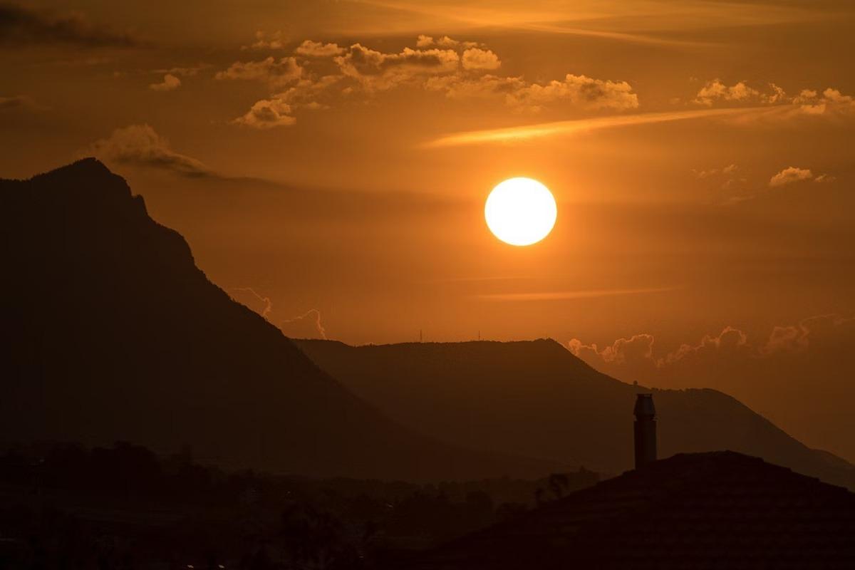 INMET emite alerta amarelo de baixa umidade com risco de incêndios em Barra do Garças e Região até quinta-feira (21)