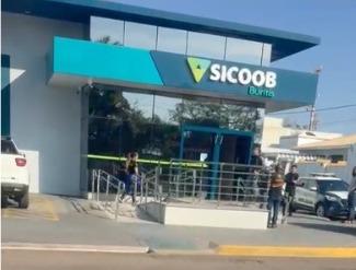 Cofre de agência do Sicoob é arrombado e ladrões levam dinheiro e arma em Barra do Garças