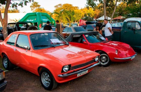 Festival de carros antigos abre comemorações de aniversário do Pontal do Araguaia