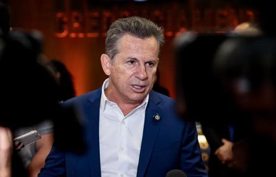 Mauro Mendes recebe alta e vai continuar tratamento em casa