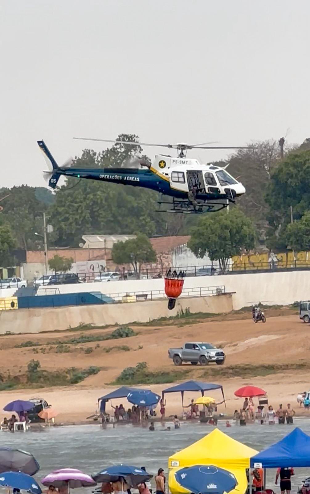 VEJA O VÍDEO: Helicóptero chama atenção ao sobrevoar o rio Araguaia em Barra do Garças; entenda o que estava acontecendo