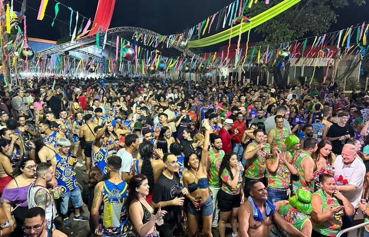 Araguaia Folia 2026 começa hoje no Porto do Baé, em Barra do Garças