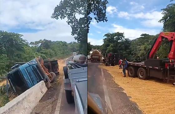 Caminhão tomba e interdita totalmente pista da BR-070 em Barra do Garças