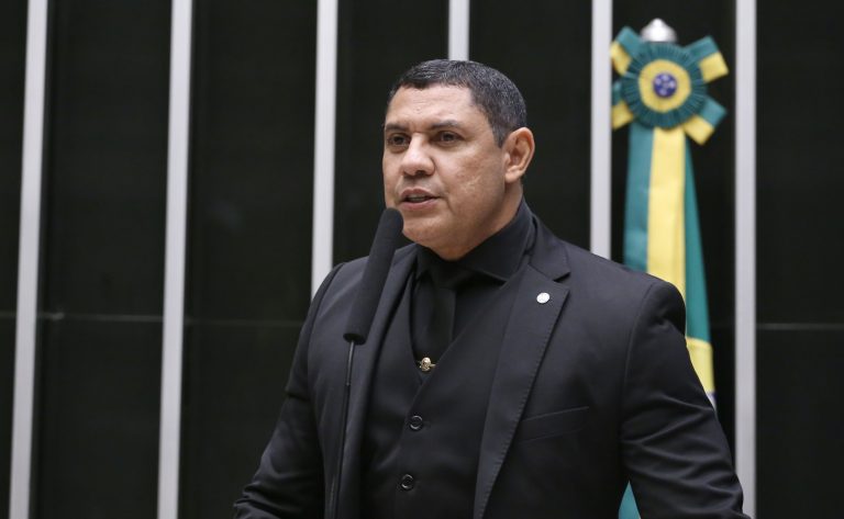 Comissão aprova apoio federal para iluminação LED em cidades com baixa cobertura e casos de violência