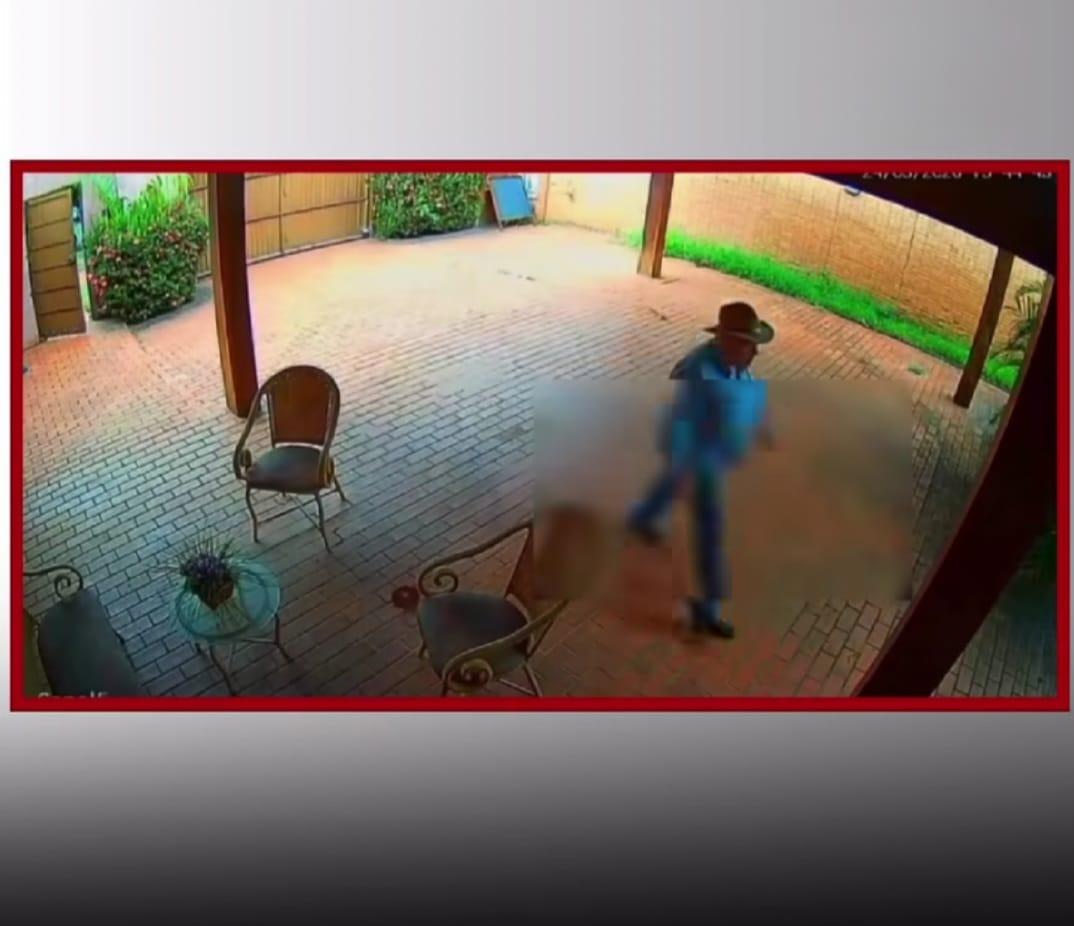 VEJA VÍDEO: ex-prefeito é preso após matar homem dentro de imóvel