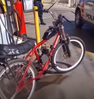 Menor tenta incendiar bicicleta motorizada e é contido por PM em Barra do Garças