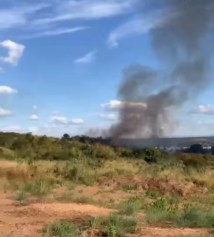 Incêndio em área de mata mobiliza bombeiros em Barra do Garças
