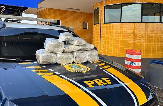 Adolescente é flagrada com 9 kg de drogas na mala em ônibus em Barra do Garças
