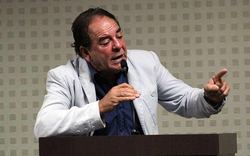 Vereador diz que médicos pedem muitos exames em Barra do Garças: “custa caro”