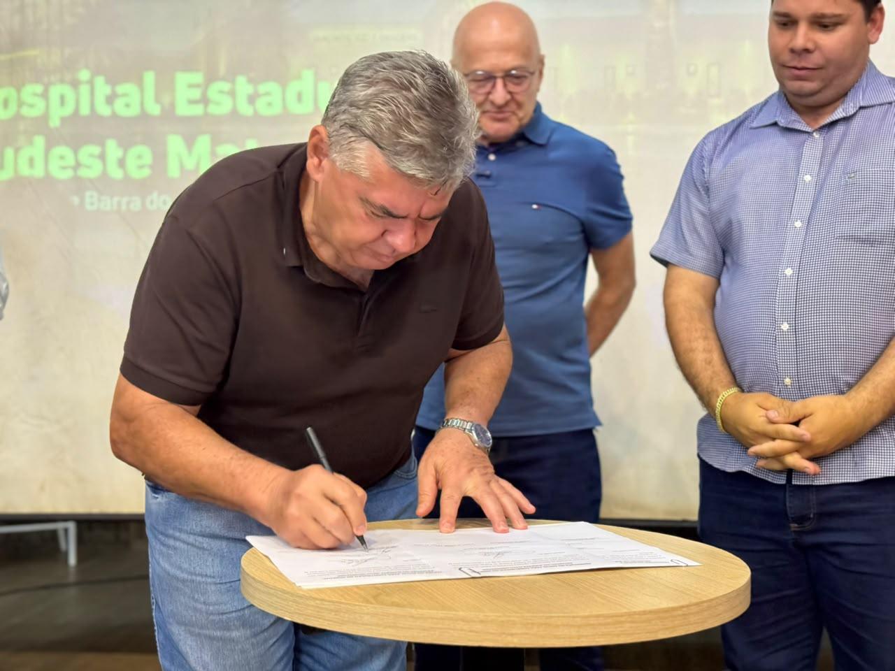 JÁ É REALIDADE: Autoridades assinam edital de licitação para construção do Hospital Regional de Barra do Garças