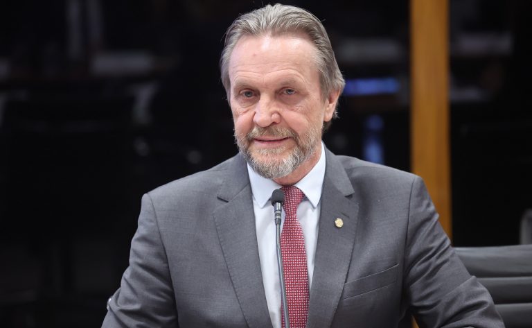 Líder do PT defende votação de aumento do faturamento do MEI nesta semana